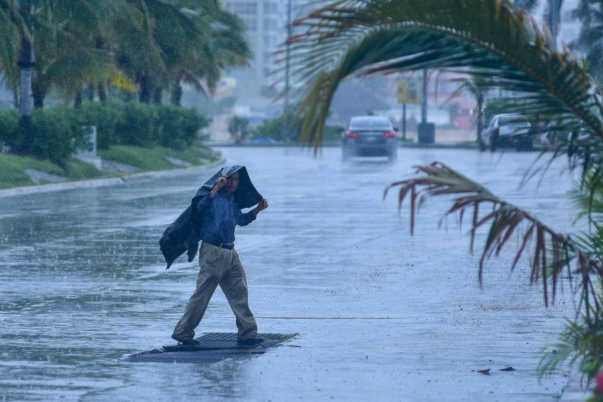 El aviso por Boris contempla lluvias intensas, rachas de viento y oleaje elevado en una franja clave del Pacífico mexicano.webp
